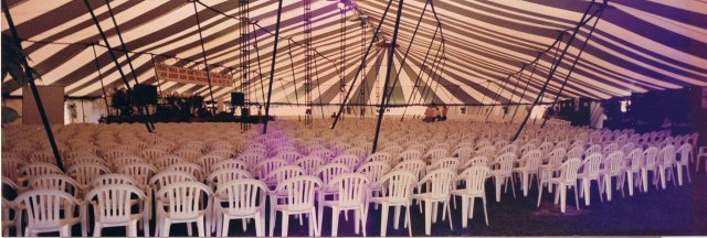 160X300RednWhitePoleTentSEATS5000