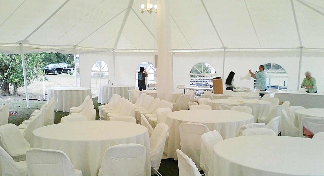 40X80-White-wedding-tent-inside1